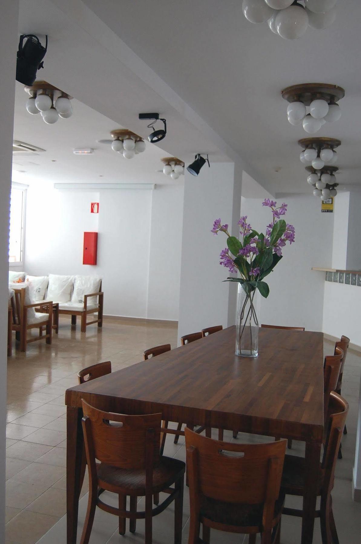 Estrella De Mar Youth Hostel Calella Extérieur photo